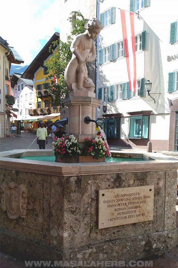water fountain zell am see