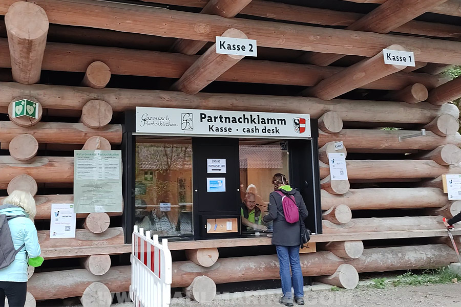 ticketing area partnach gorge