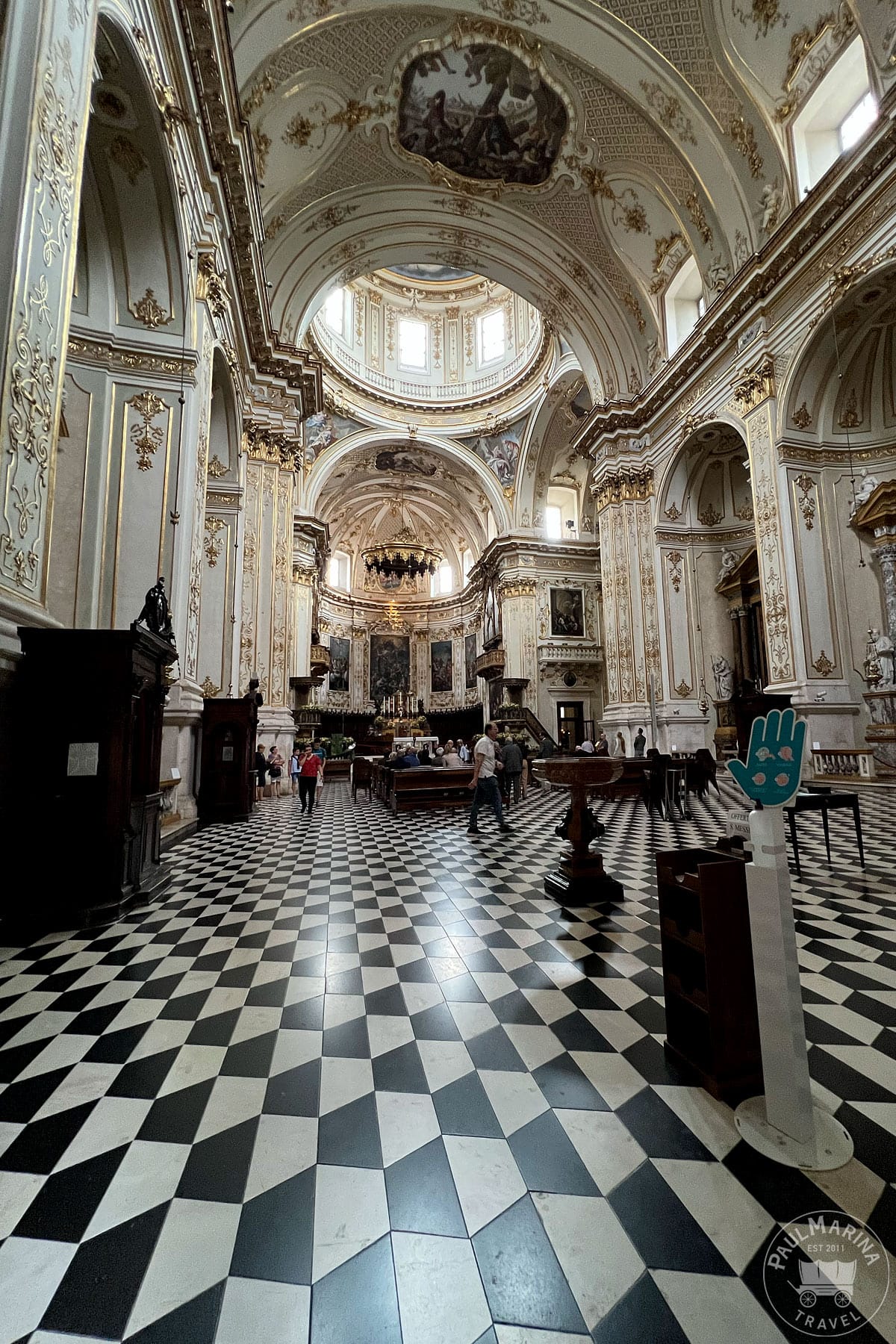 Bergamo Cathedral indoors