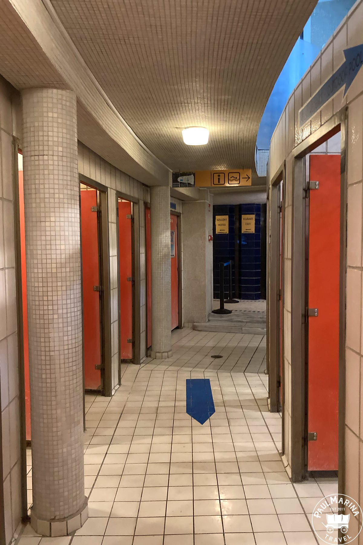 Changing room area at Gellért