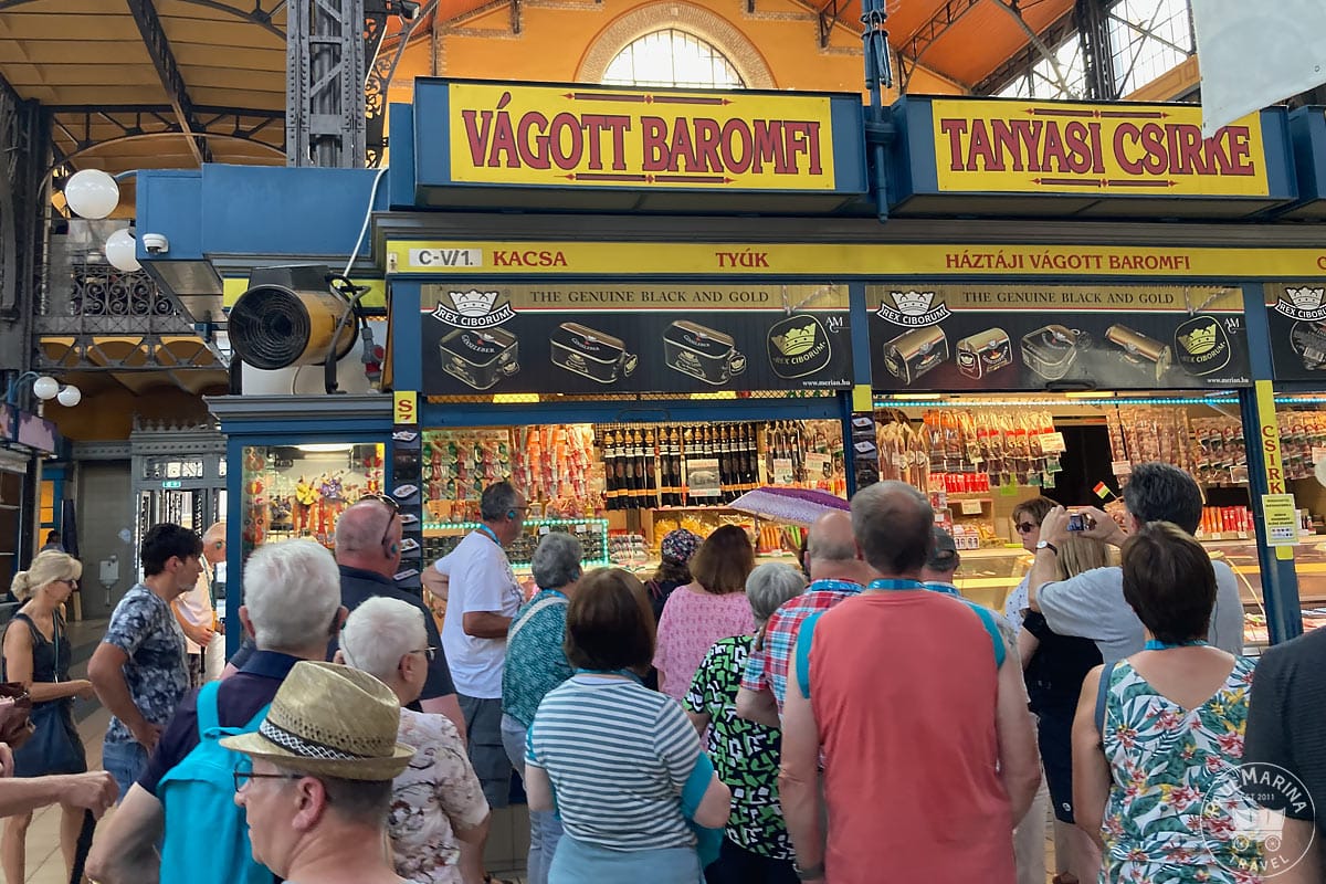 A large American tour group at the Budapest Market